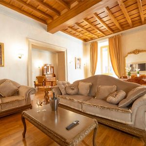 Pantheon Suites In Rome